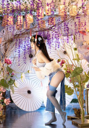 吃奶揉胸_720完整版观看
