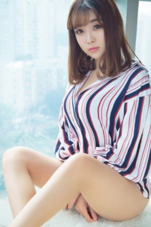 脱了她裙子摸进她的内裤亲吻_HD高清在线观看