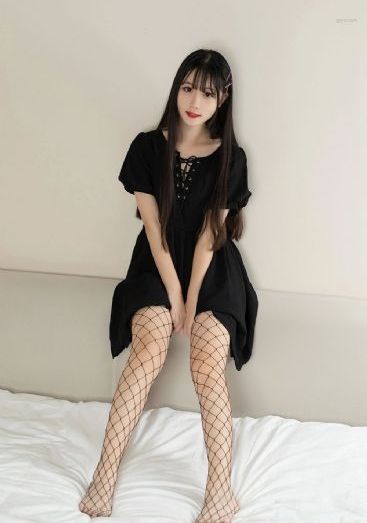 女大学生的沙龙室1_超清超清在线观看
