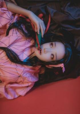 夜半梳头中的黄段开头_720在线观看高清