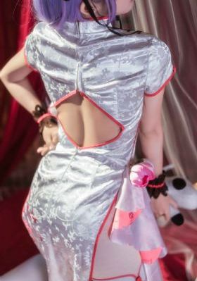 年轻的女老师3_4K在线视频播放